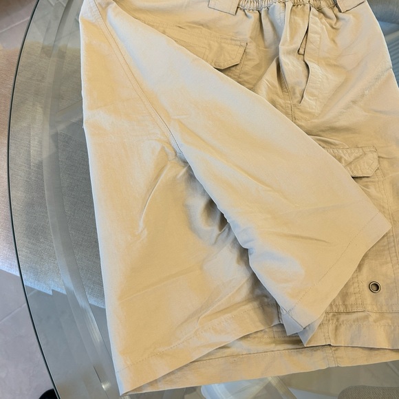 Against the Elements Tan Fishing Shorts size 44 - Picture 7 of 12